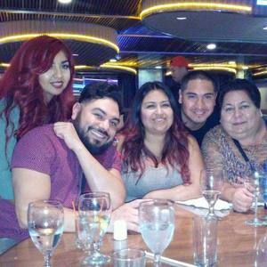 Meet your Posher, Gloria